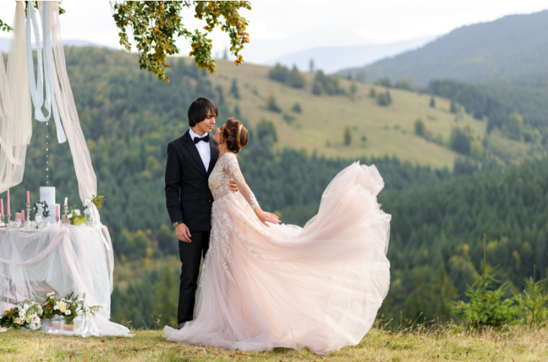 Weddings at Cedar Creek Lodges
